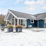 Holiday home 6 Person In Toftlund-by Traum